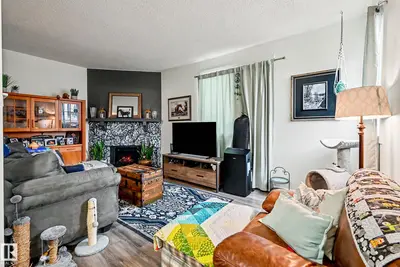 Interior photo 3 of 15 AKINSDALE GD