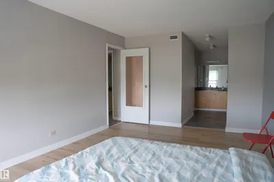 Interior photo 3 of #1703 11027 87 AV N NW