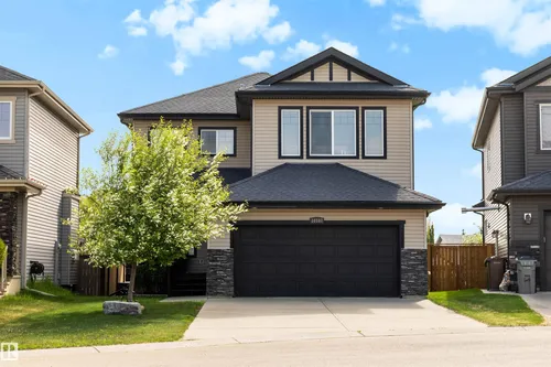 10107 93 ST, Morinville - $559,000
