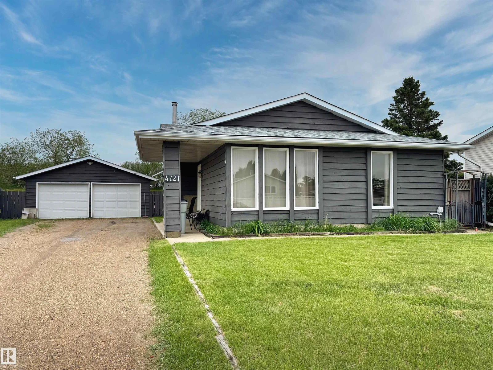 4721 45 ST, Gibbons - 4 bedroom Detached Single Family for sale