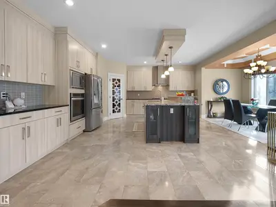 Interior photo 3 of 