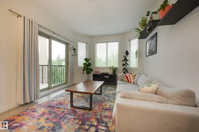 Interior photo 3 of #302 8730 82 AV NW