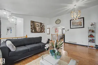 Interior photo 2 of 242 NORTHMOUNT DR