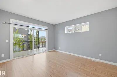 Interior photo 3 of 