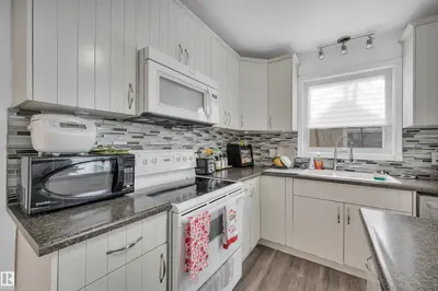 Interior photo 4 of 12436 75 ST NW