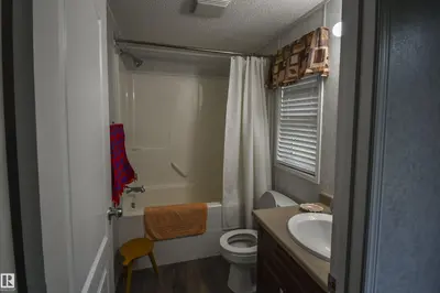 Interior photo 4 of 50120 Range Road 80