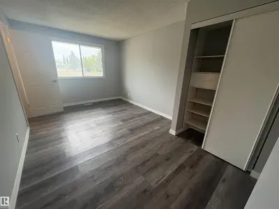 Interior photo 2 of 