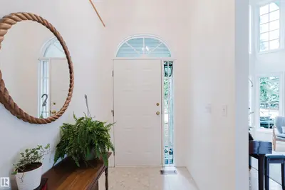 Interior photo 1 of 613 HENDERSON ST NW