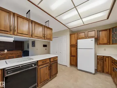 Interior photo 4 of 70 WOODSTOCK DR