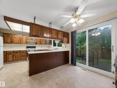 Interior photo 2 of 70 WOODSTOCK DR