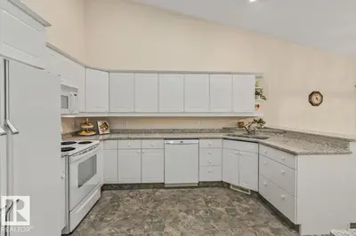 Interior photo 4 of #9 2325 RIVERBEND RD NW