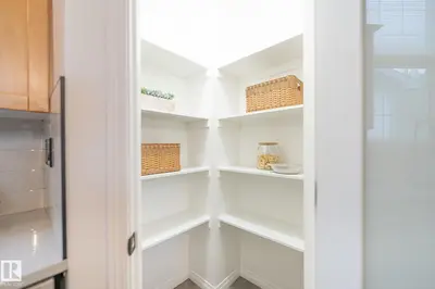 Interior photo 4 of 982 JIM COMMON DR