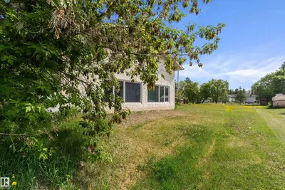 Interior photo 3 of 20415 Quadrant ave SW