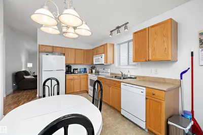 Interior photo 4 of 3344 24 AV NW