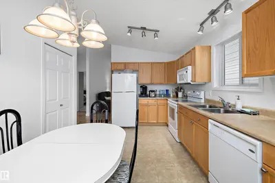 Interior photo 3 of 3344 24 AV NW