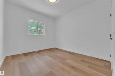 Interior photo 2 of 159 Graybriar Dr