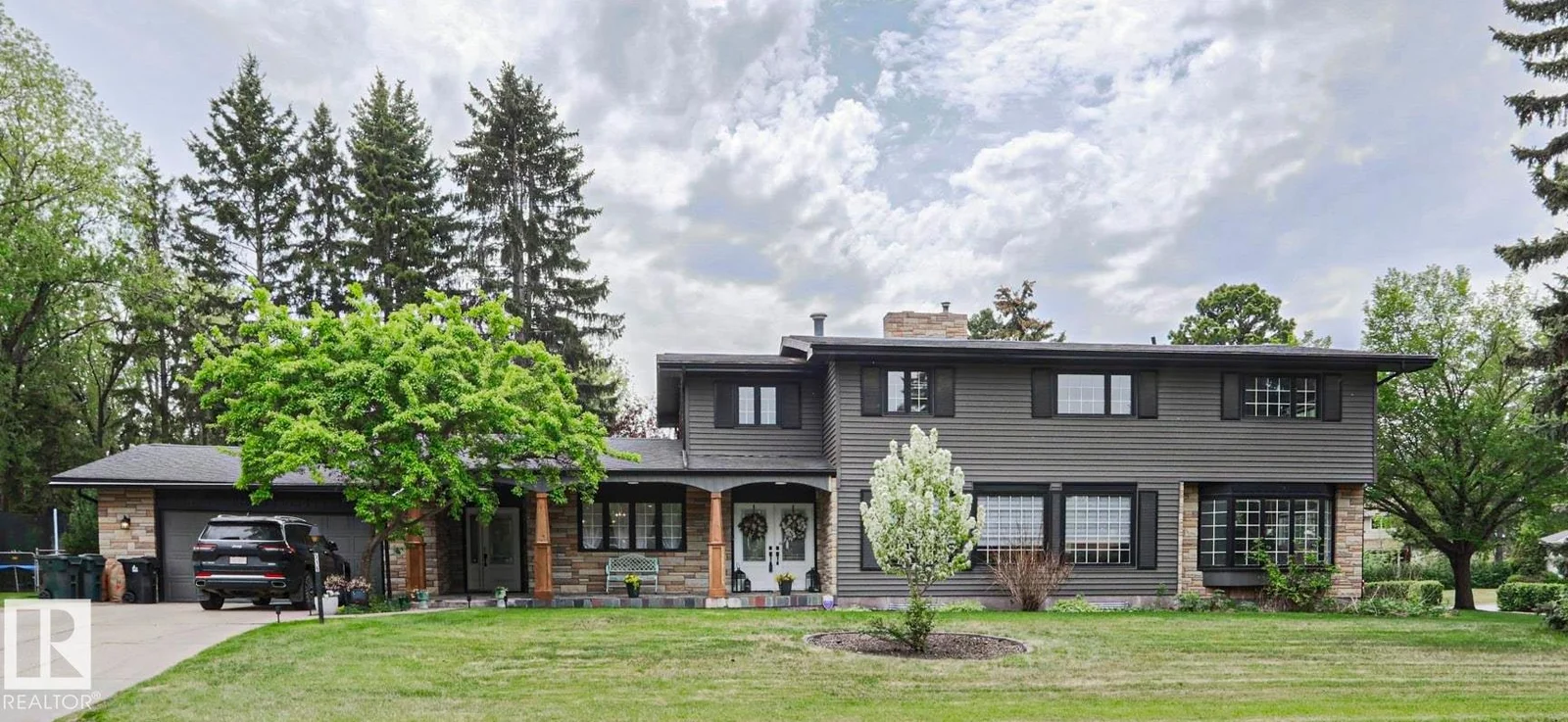 516 MCLEOD AV, Spruce Grove - 5 bedroom Detached Single Family for sale