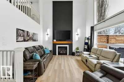 Interior photo 2 of 24 HICKORY TR