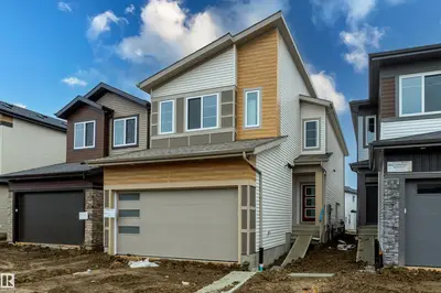 Interior photo 1 of 3036 8 AV SW