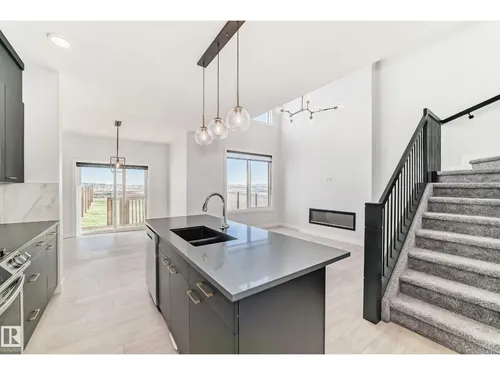 9411 PEAR CR SW, Edmonton - $599,900