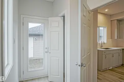 Interior photo 3 of 115 COPPERHAVEN DR