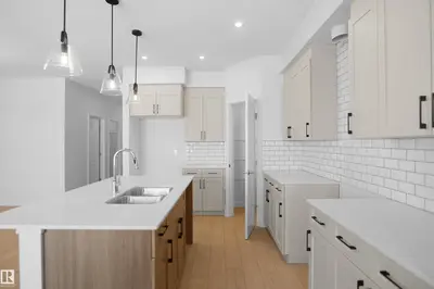 Interior photo 4 of 17510 5A ST NE