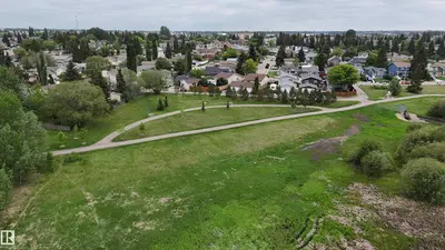 Interior photo 3 of 28 MEADOWGROVE LD