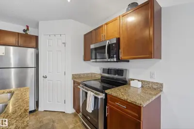 Interior photo 3 of 3972 MCMULLEN GREEN GR SW