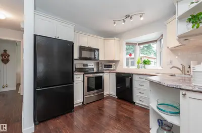 Interior photo 4 of 108 MARION DR