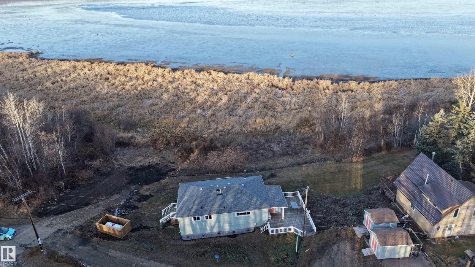 490 & 492 Lakeview Drive, Rural Lac Ste. Anne County - 2 bedroom Detached Single Family for sale