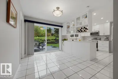 Interior photo 3 of 31 WENTWORTH CR