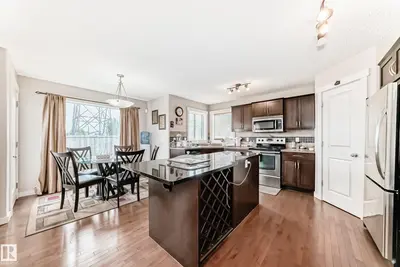 Interior photo 3 of 2808 36 AV NW