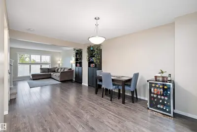 Interior photo 2 of 467 SHEPPARD BV