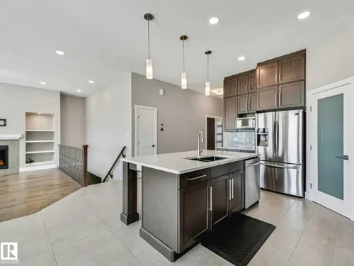 7515 173 AV NW, Edmonton - $699,900
