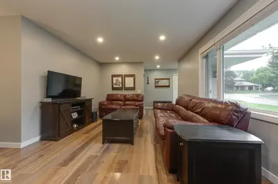Interior photo 2 of 27 MANOR DR