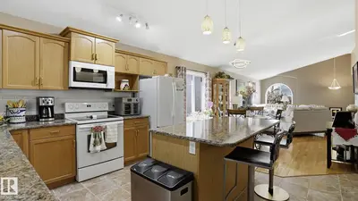 Interior photo 4 of 856 Graham Wynd NW