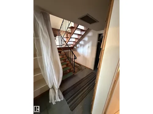 16321 - 109A Ave NW, Edmonton - $359,000