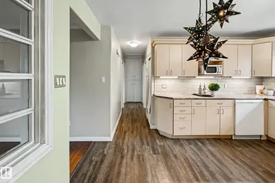 Interior photo 3 of 11006 161 ST NW