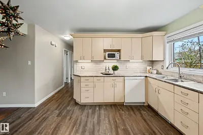 Interior photo 2 of 11006 161 ST NW
