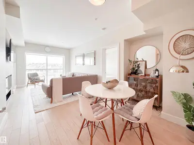 Interior photo 3 of #718 200 BELLEROSE DR