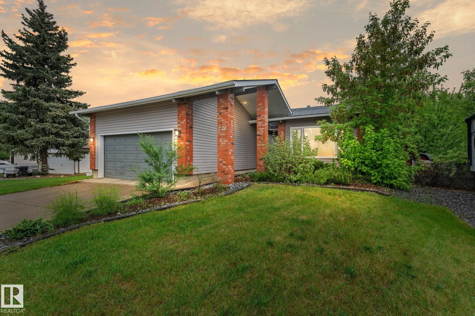 220 GREYSTONE TC, Sherwood Park - 3 bedroom Detached Single Family for sale