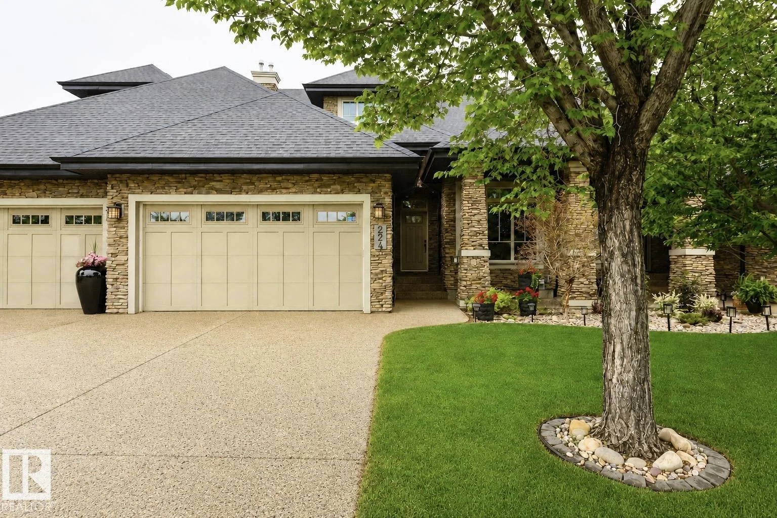 224 AMBLESIDE DR SW, Edmonton - 3 bedroom Residential Attached for sale