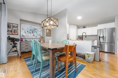 Interior photo 3 of 98 CHANCERY PT