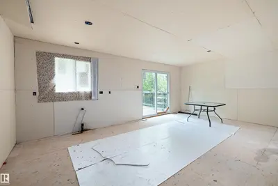Interior photo 3 of 81 NOOTKA RD