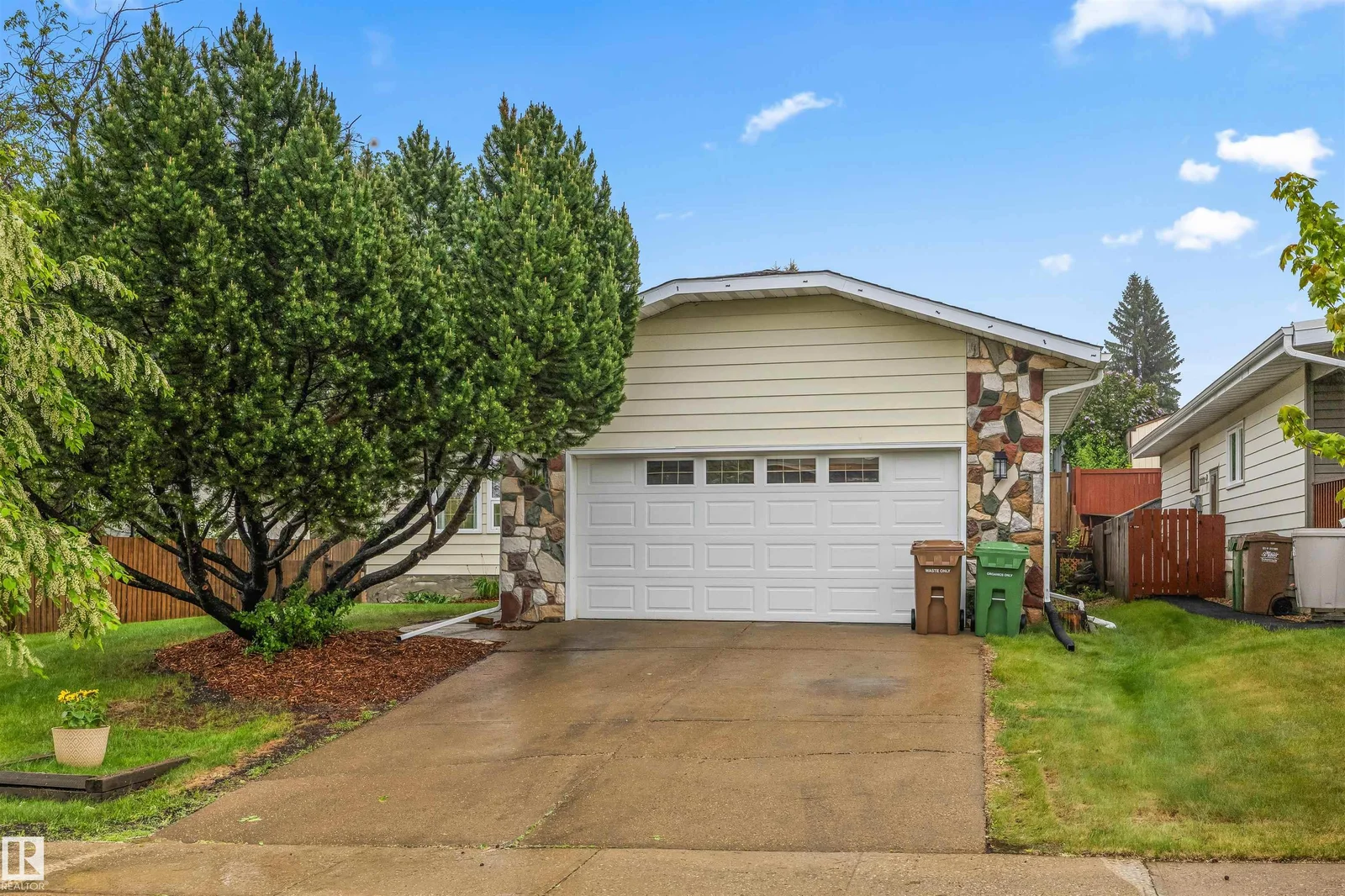 4 BENNETT PL, St. Albert - 4 bedroom Detached Single Family for sale