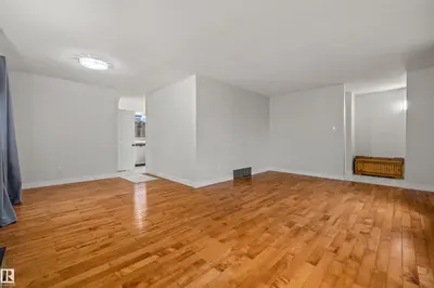 Interior photo 4 of 4 BENNETT PL