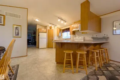 Interior photo 4 of 55101 RGE ROAD 274
