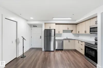 Interior photo 2 of #302 9504 182 ST NW