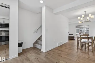 Interior photo 3 of #44 1025 SECORD PM NW