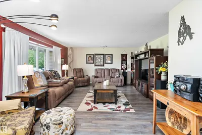 Interior photo 3 of 48237 RGE RD 240